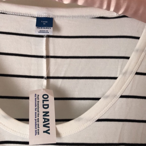 Old navy stripped oversized T shirt - Picture 3 of 4